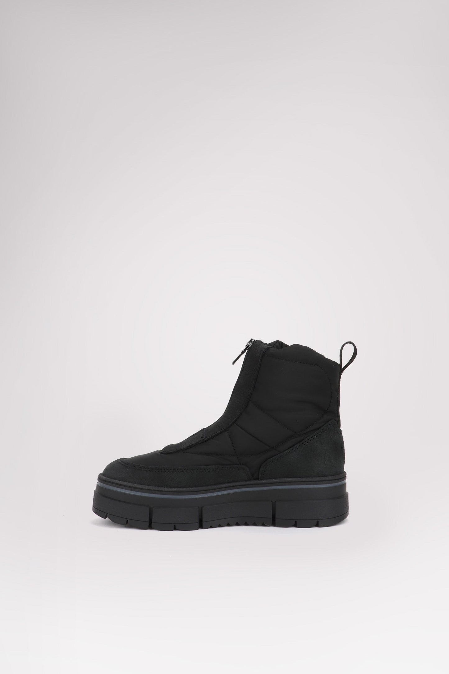Huila Women's Front Zip Boot w/Ice—Gripper