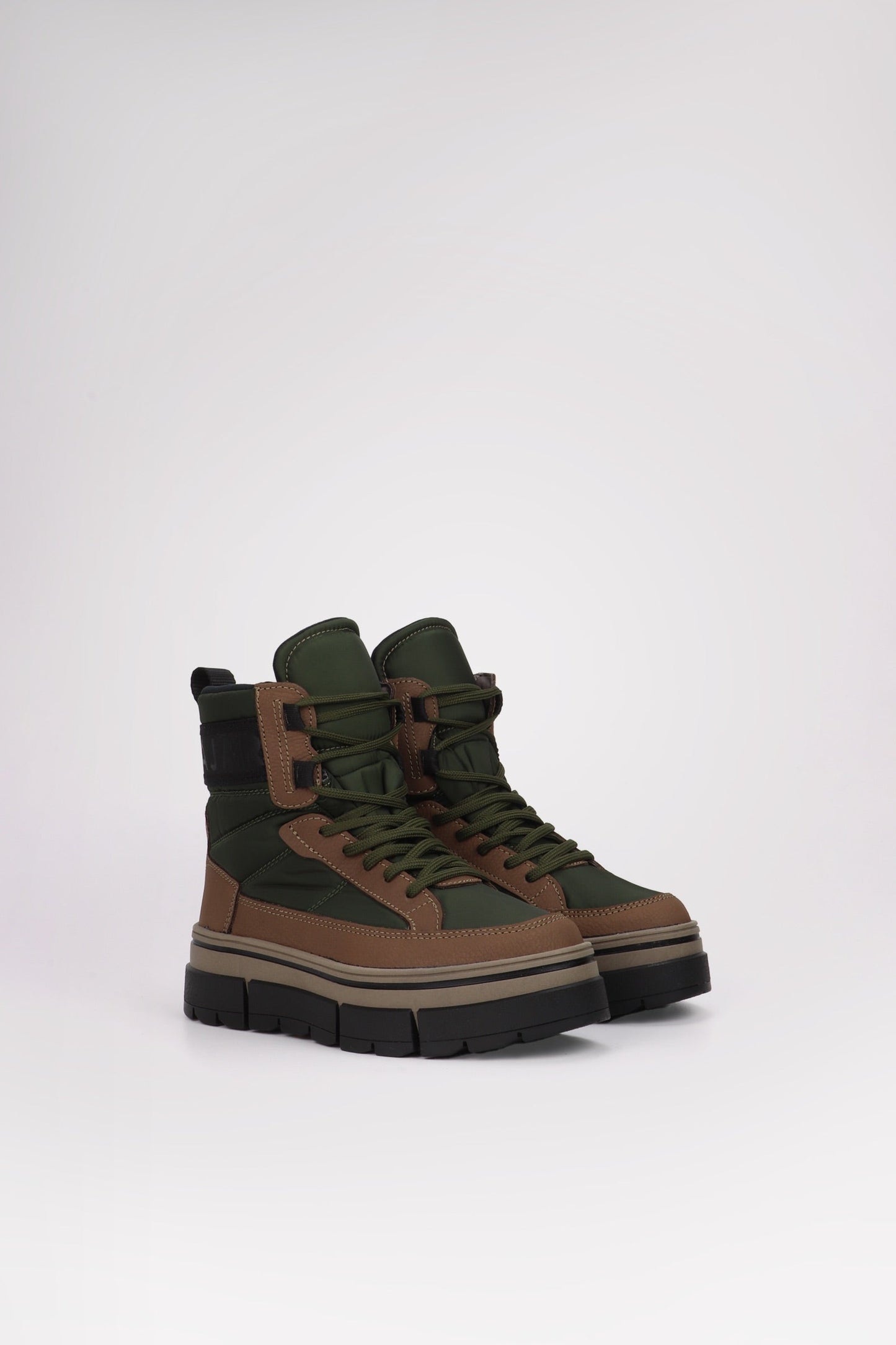 Halo Women's Boot w/Ice Grippers