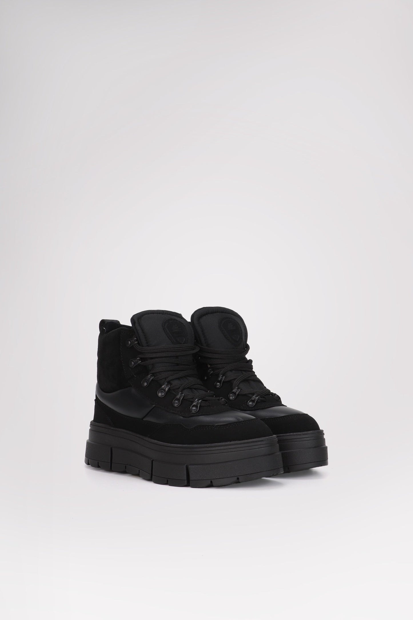 Harper Mid Mlea Women's Boot w/Ice Grippers