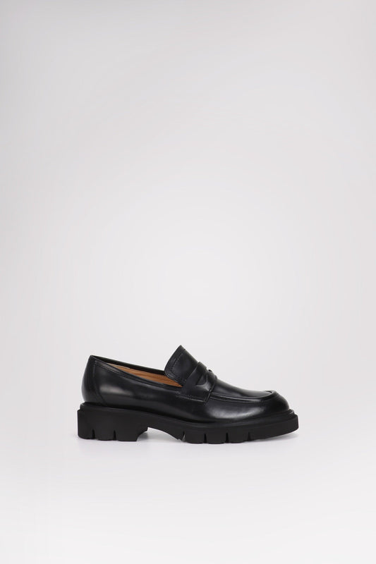 Haya Women's Quintessenza Loafer