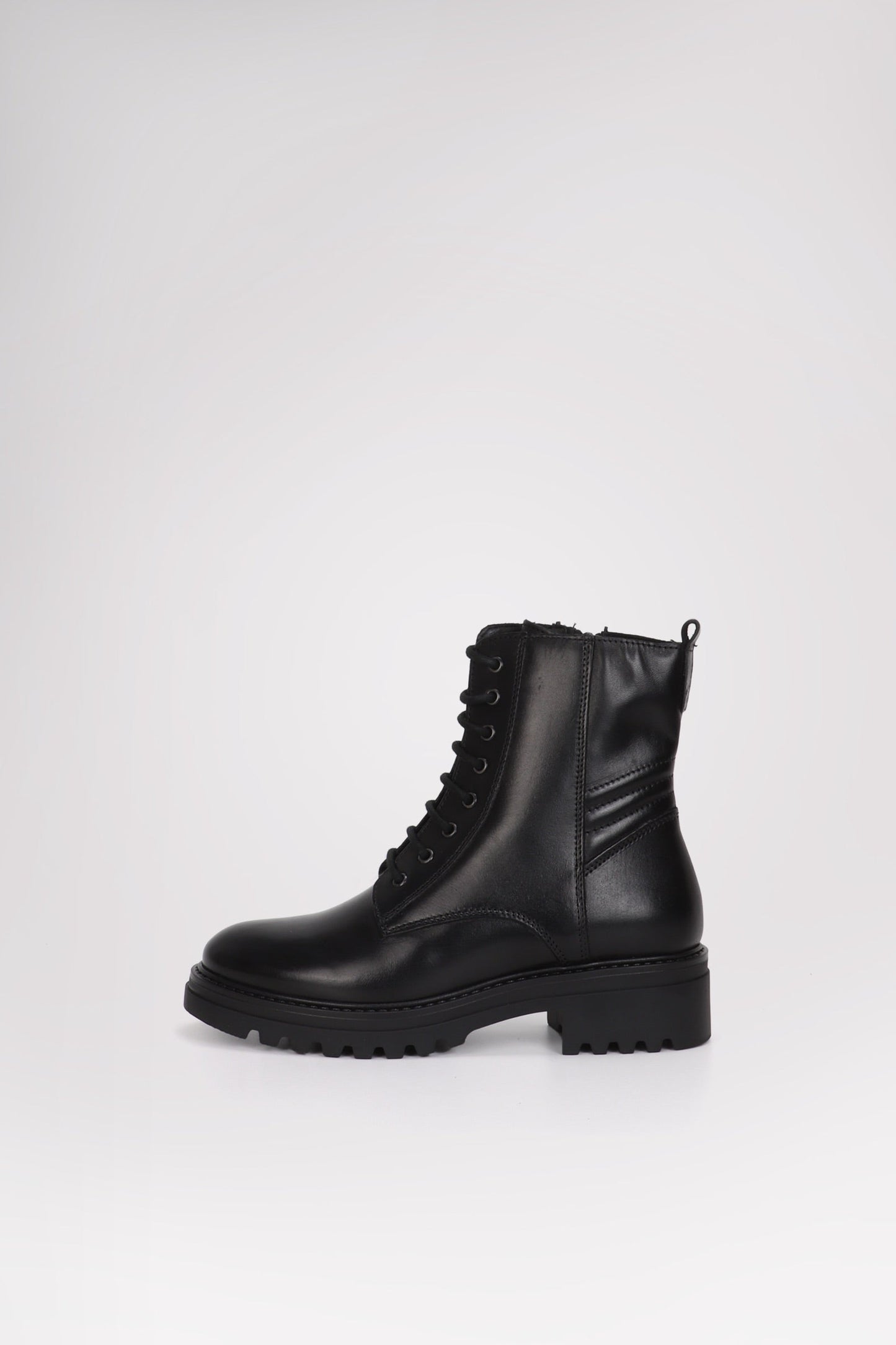 Monterey Women's Lace Up Boot