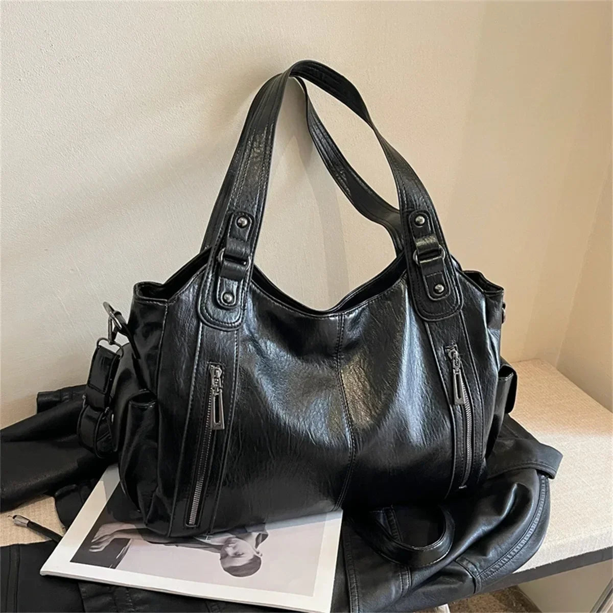 New High Quality Contrasting Colors Tote Bags for Women Fashion Zipper Pu Handbags